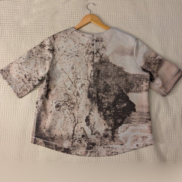 BCBGMAXAZRIA Oversized Printed Sweatshirt Top Structured Fabric Oversized Fit - Picture 6 of 11